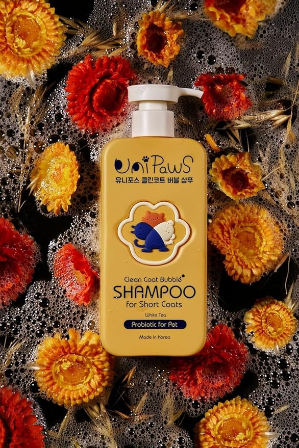 Unipaws Probiotic Dog Shampoo for Short-Haired Coats β Itch Relief, Deodorizing & Hydrating for Healthy, Fresh Skin with Calendula & Oatmeal β EWG Green & White Tea Scent, Made in Korea, 16.9 Fl Oz