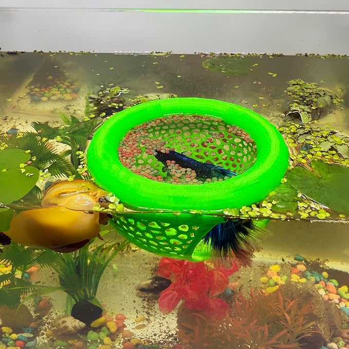 Aquarium Floating Betta Fish Skins, Betta or Shrimp Feeder, Cave and Hammock, Small Fish Feeding Rings, Aquarium Hiding Feeding Decorative Accessories (Green)
